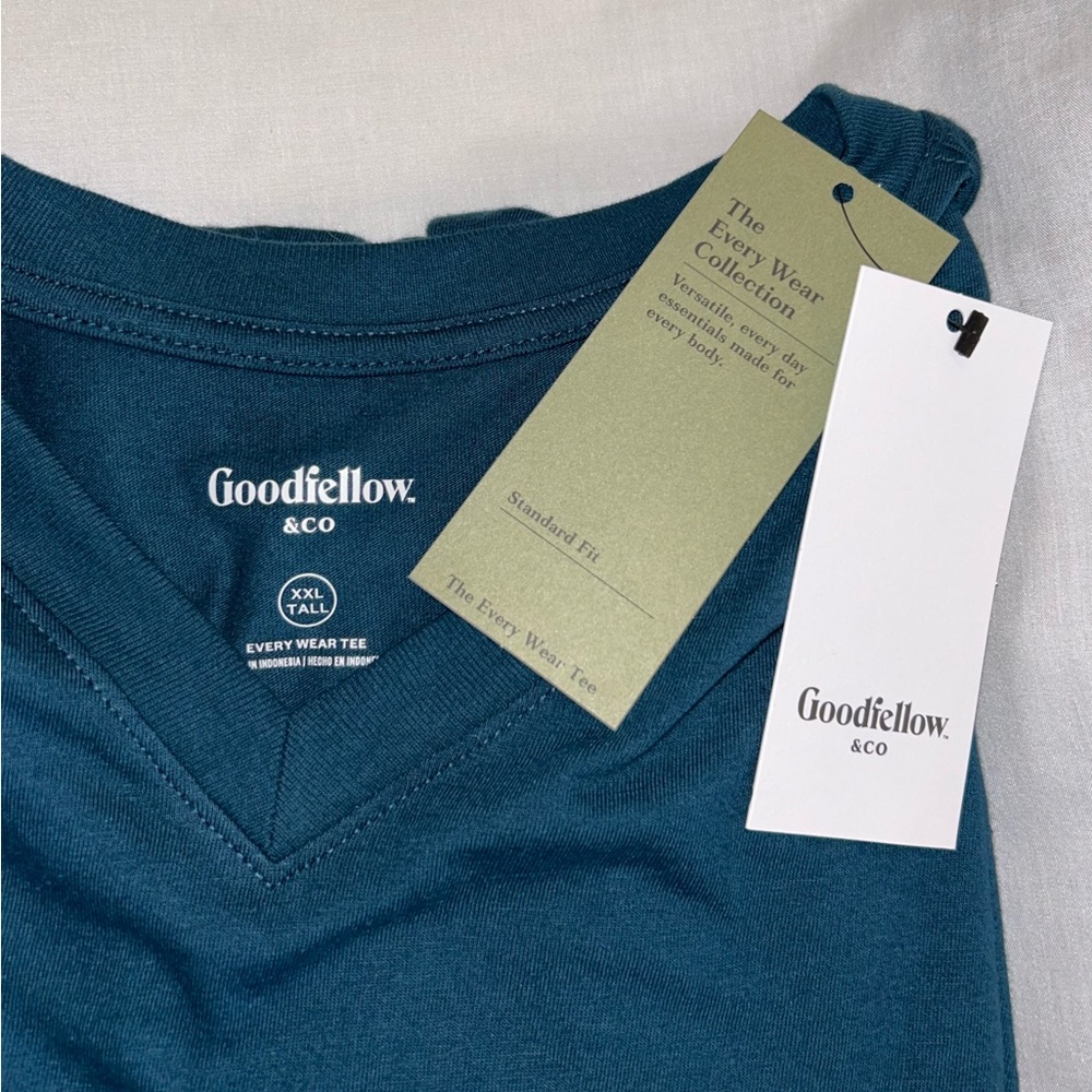 Big & Tall,Men’s Thunderbolt Blue, Goodfellow & Co, 2XLT V-Neck T-Shirt. NWT